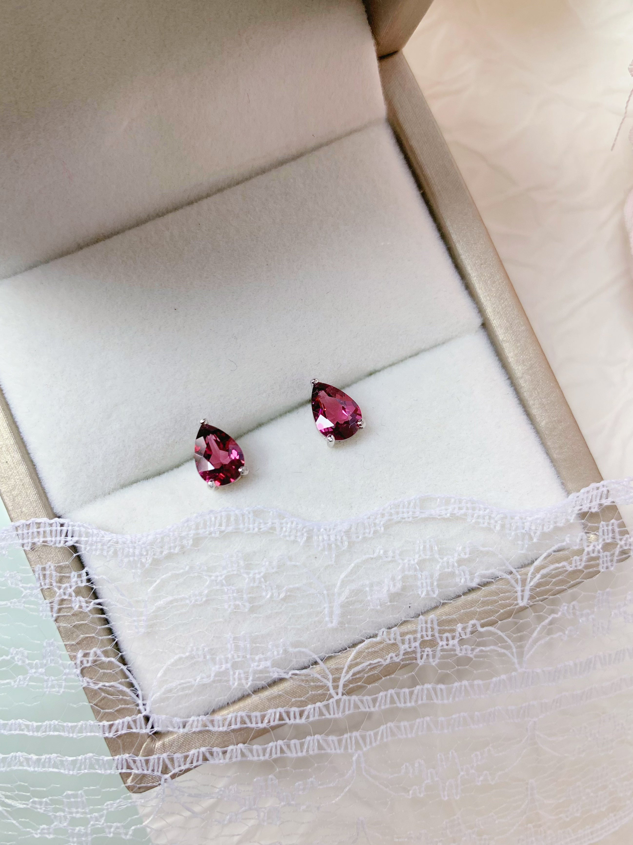 S925 Silver Natural Rhodolite Pear Earrings Without CZ