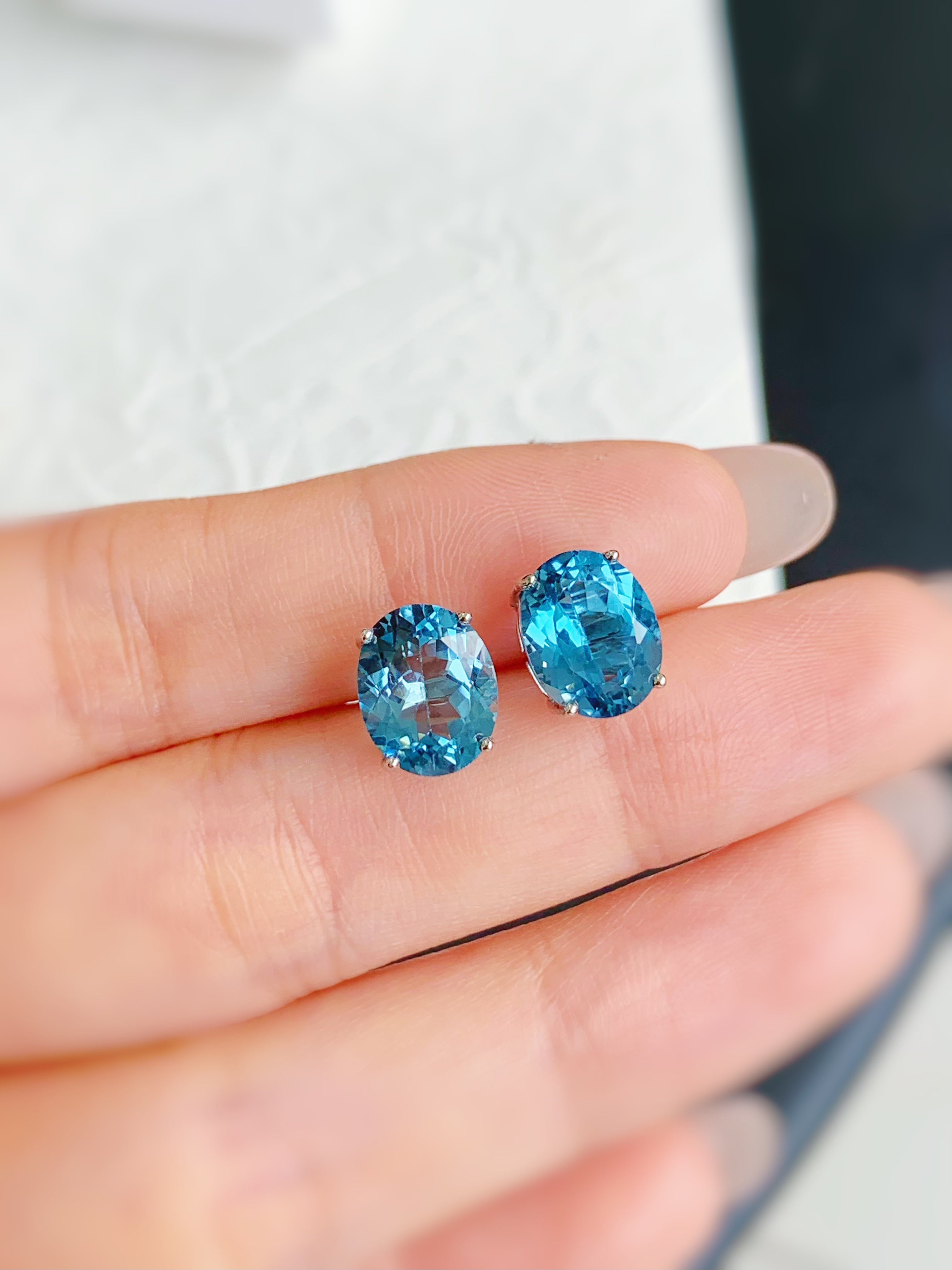 S925 Silver Natural London Blue Topaz Oval Cut Solitaire Earrings
