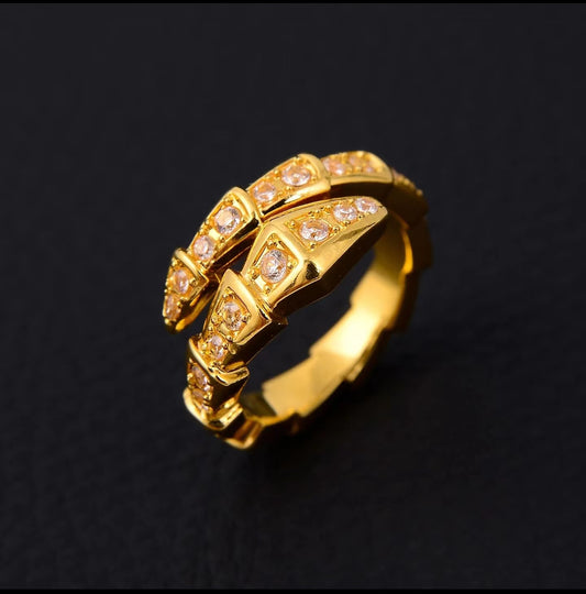 18K Gold Moissanite Ring GR007