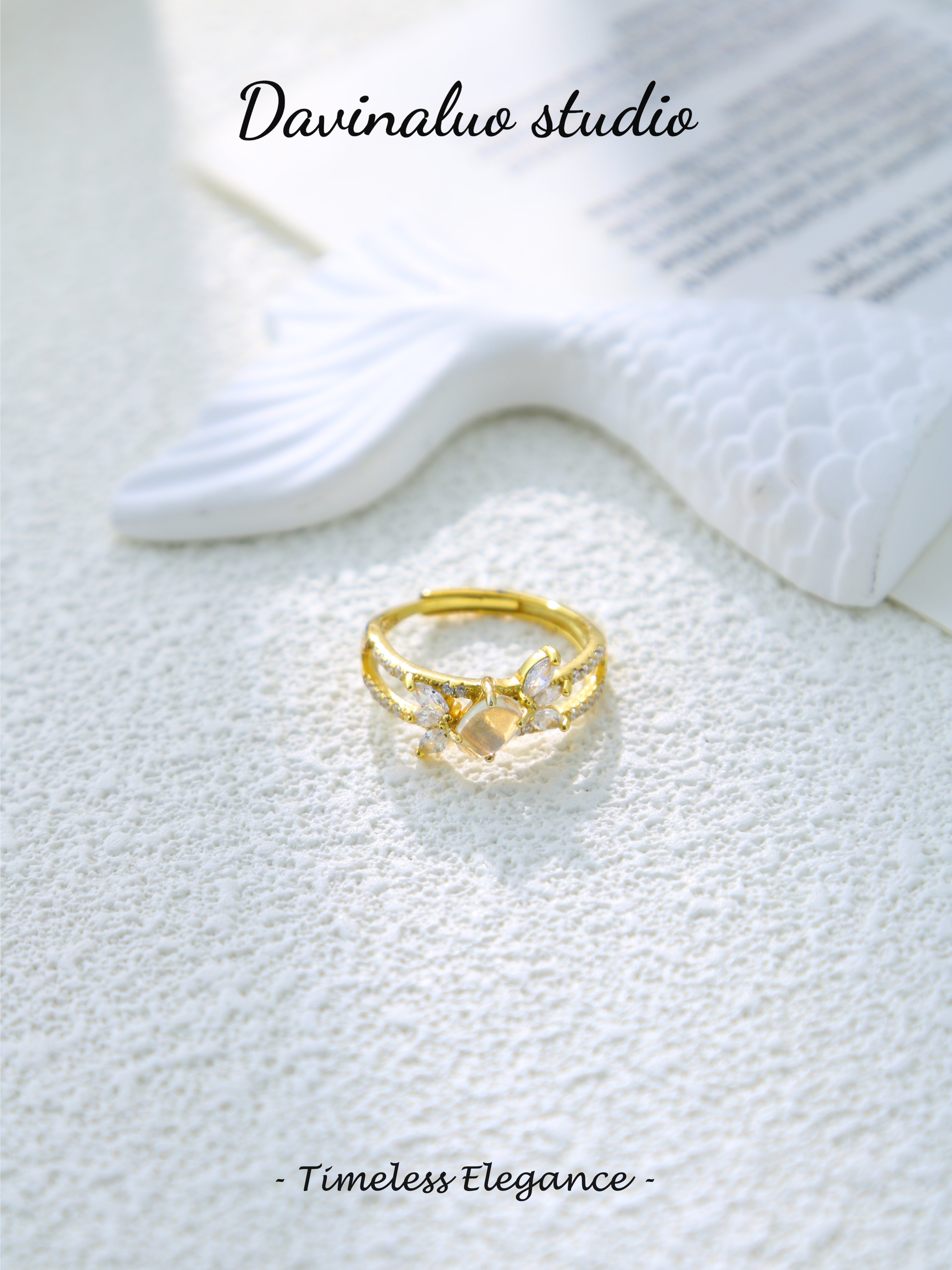 S925 Gold Simple Oval Cut Moonstone Ring
