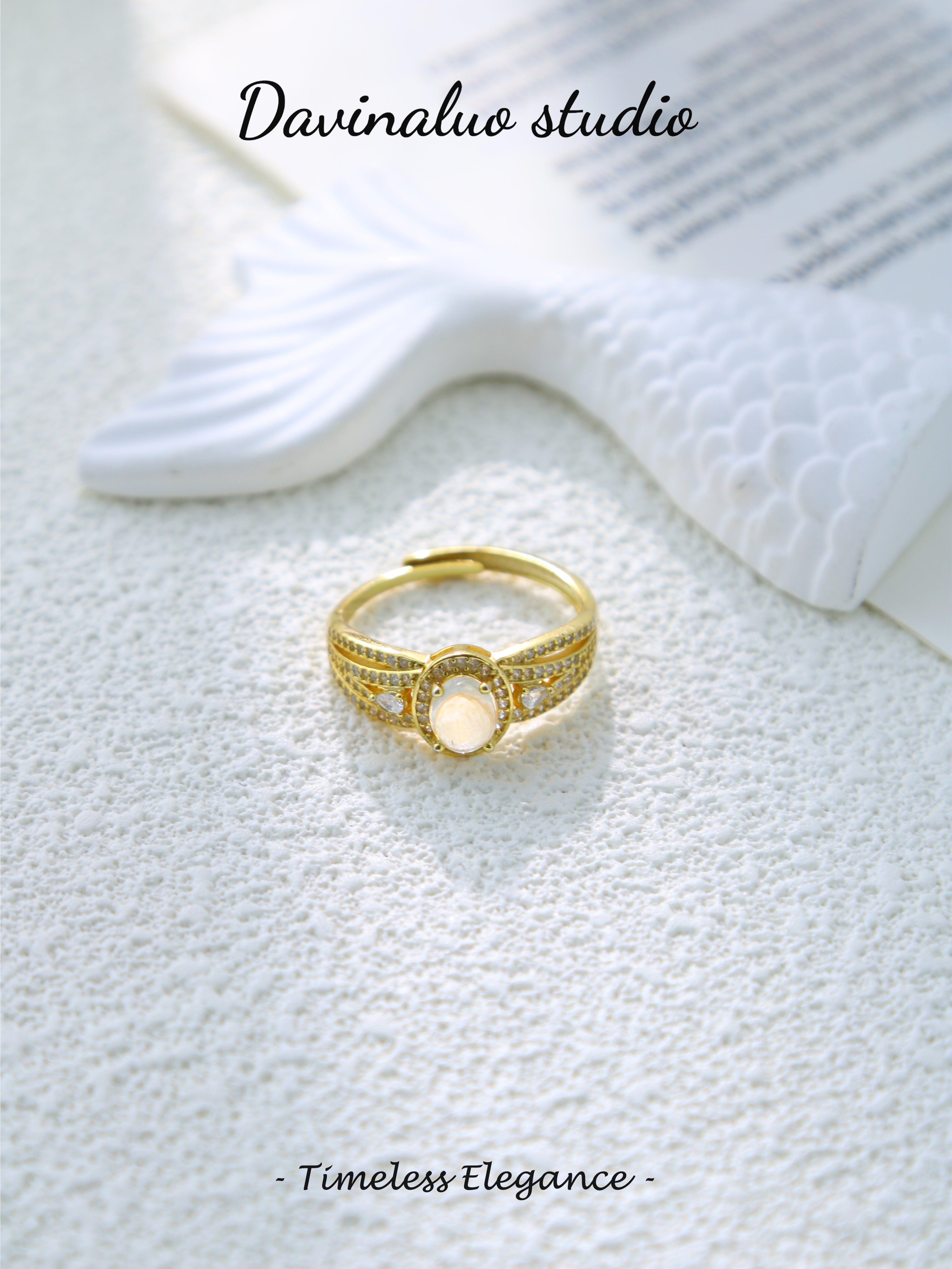 S925 Gold Simple Oval Cut Moonstone Ring