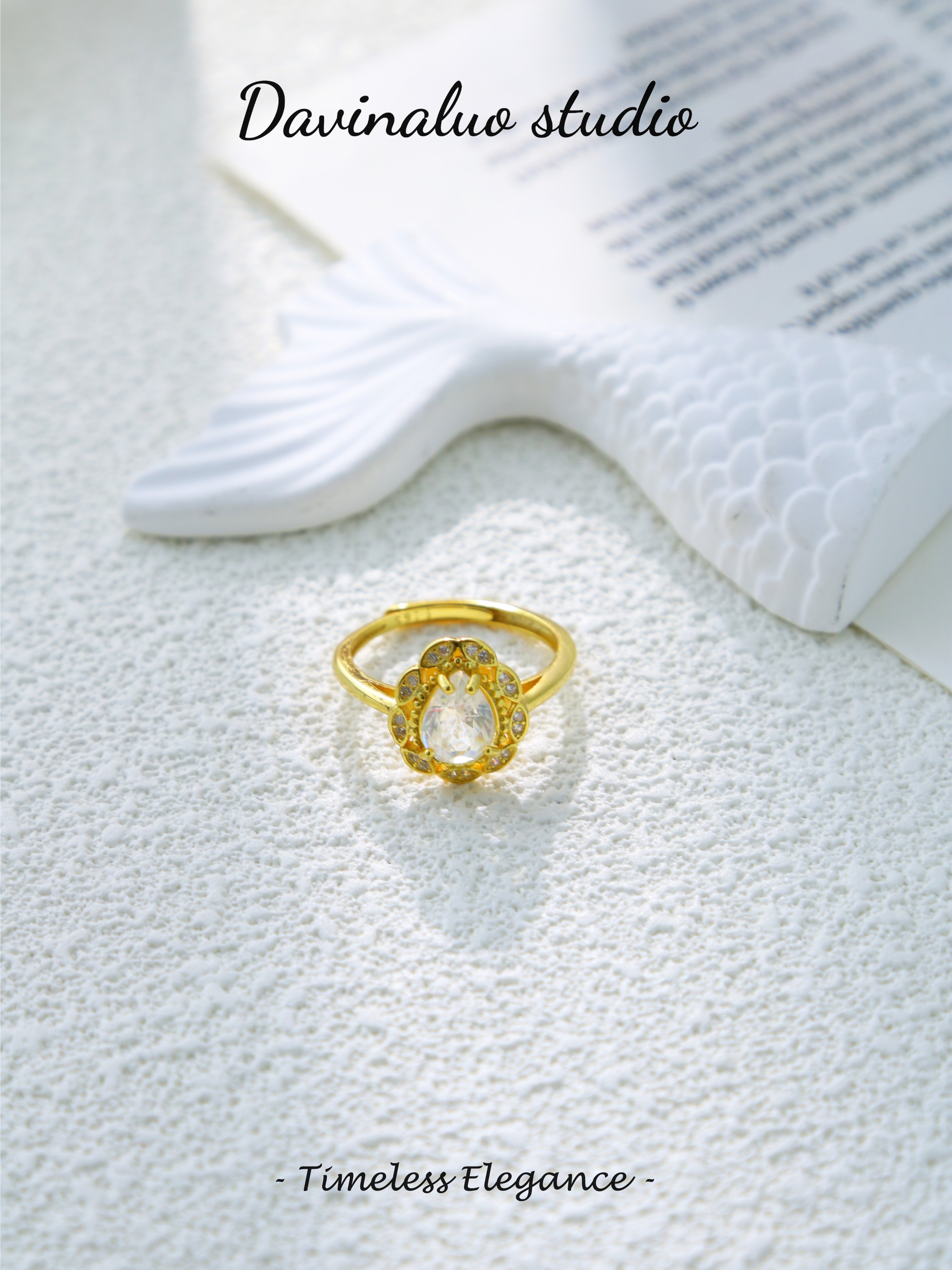 S925 Gold Simple Pear Cut Moonstone Ring