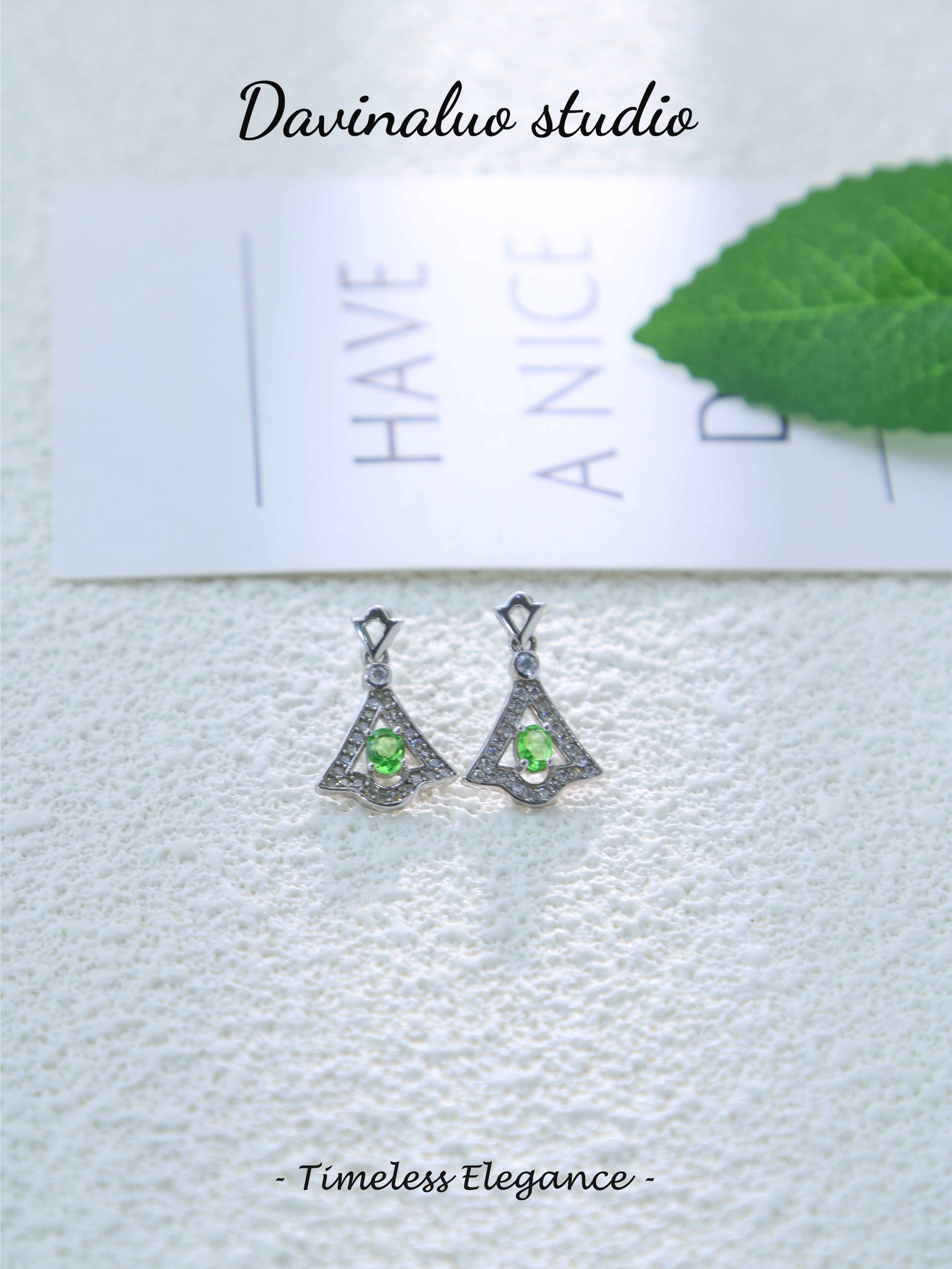 S925 Silver Simple Oval Cut Tsavorite Earrings