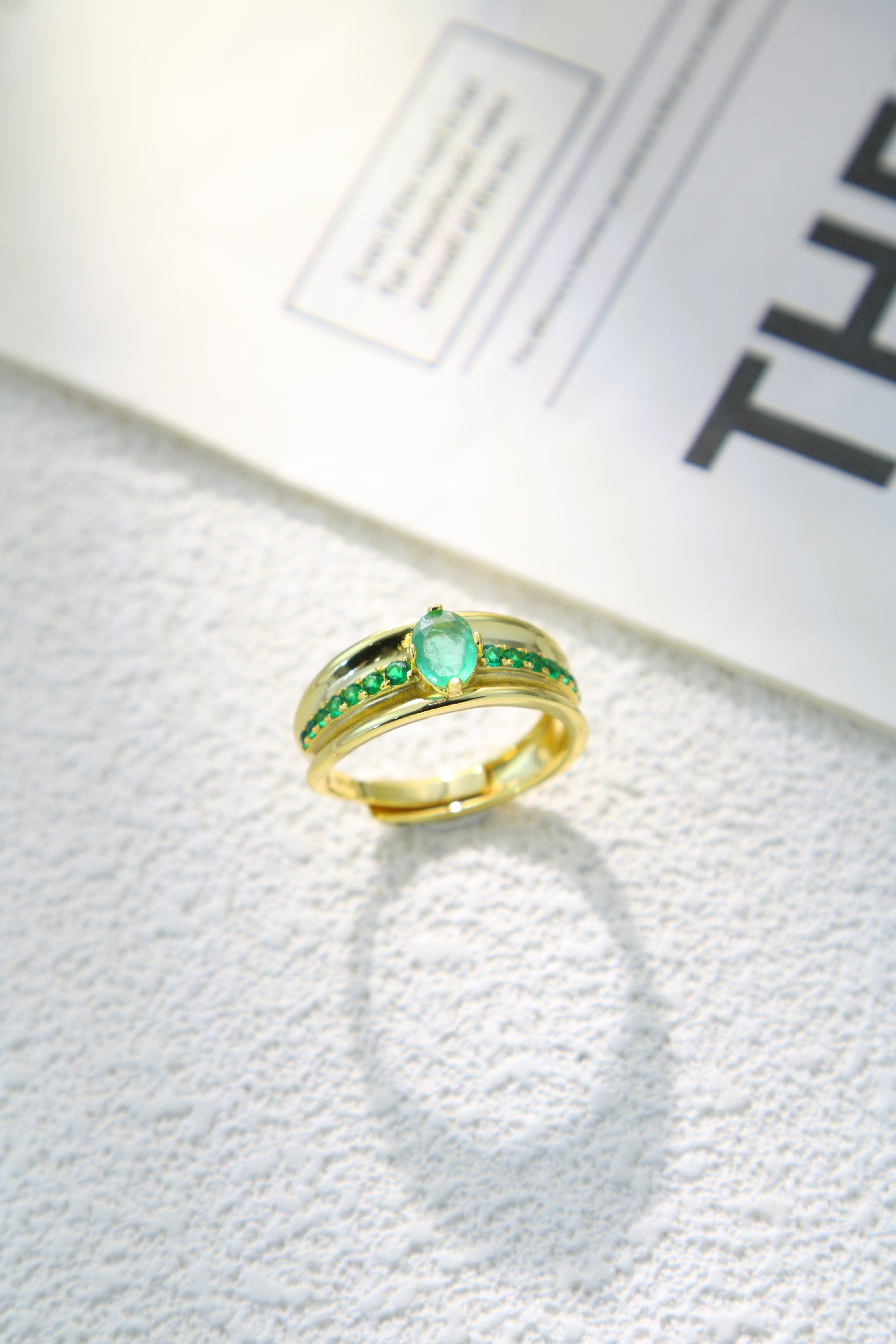 S925 Gold Simple Oval Cut Emerald Ring
