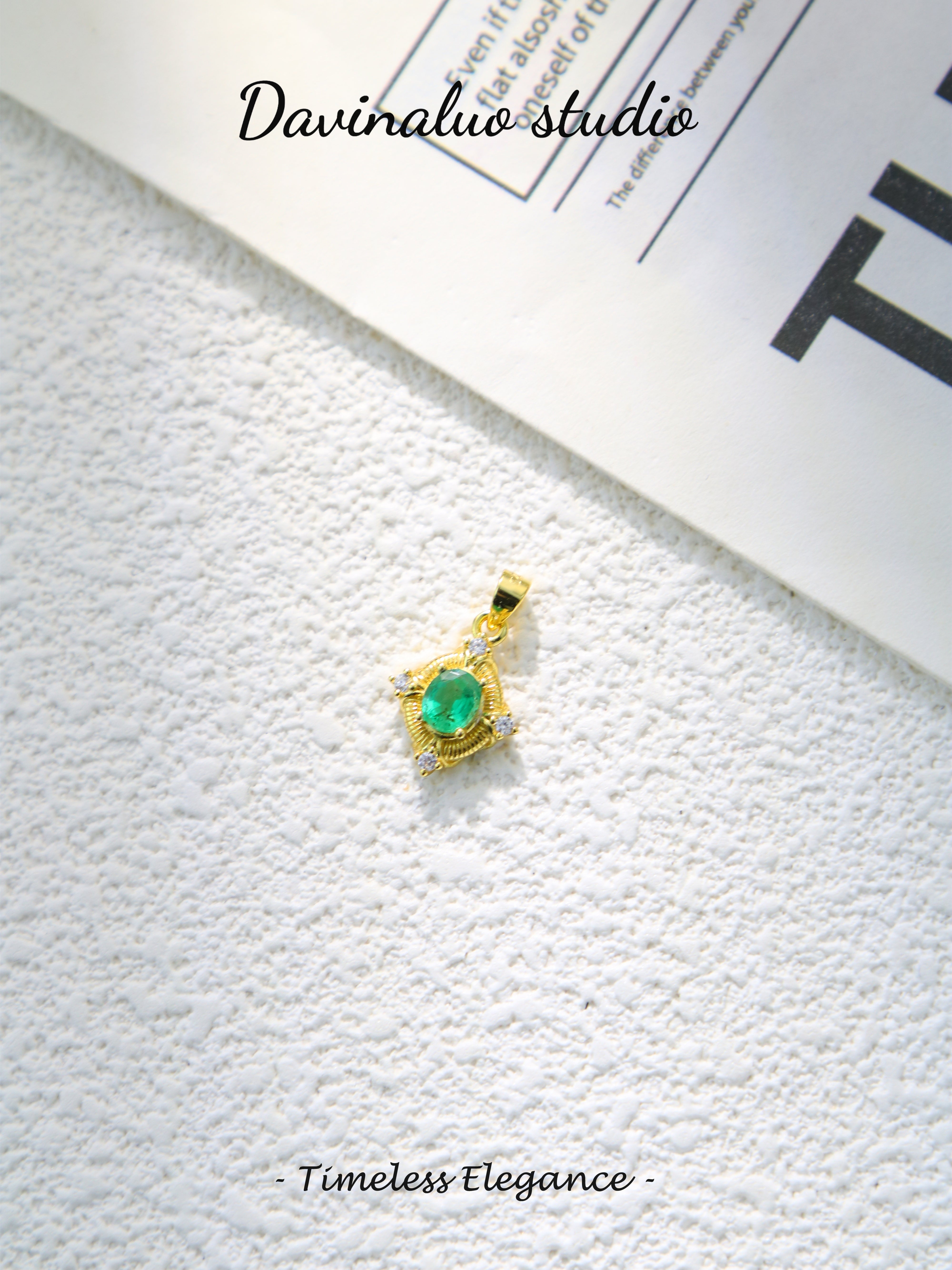 S925 Gold Simple Oval Cut Emerald Pendant