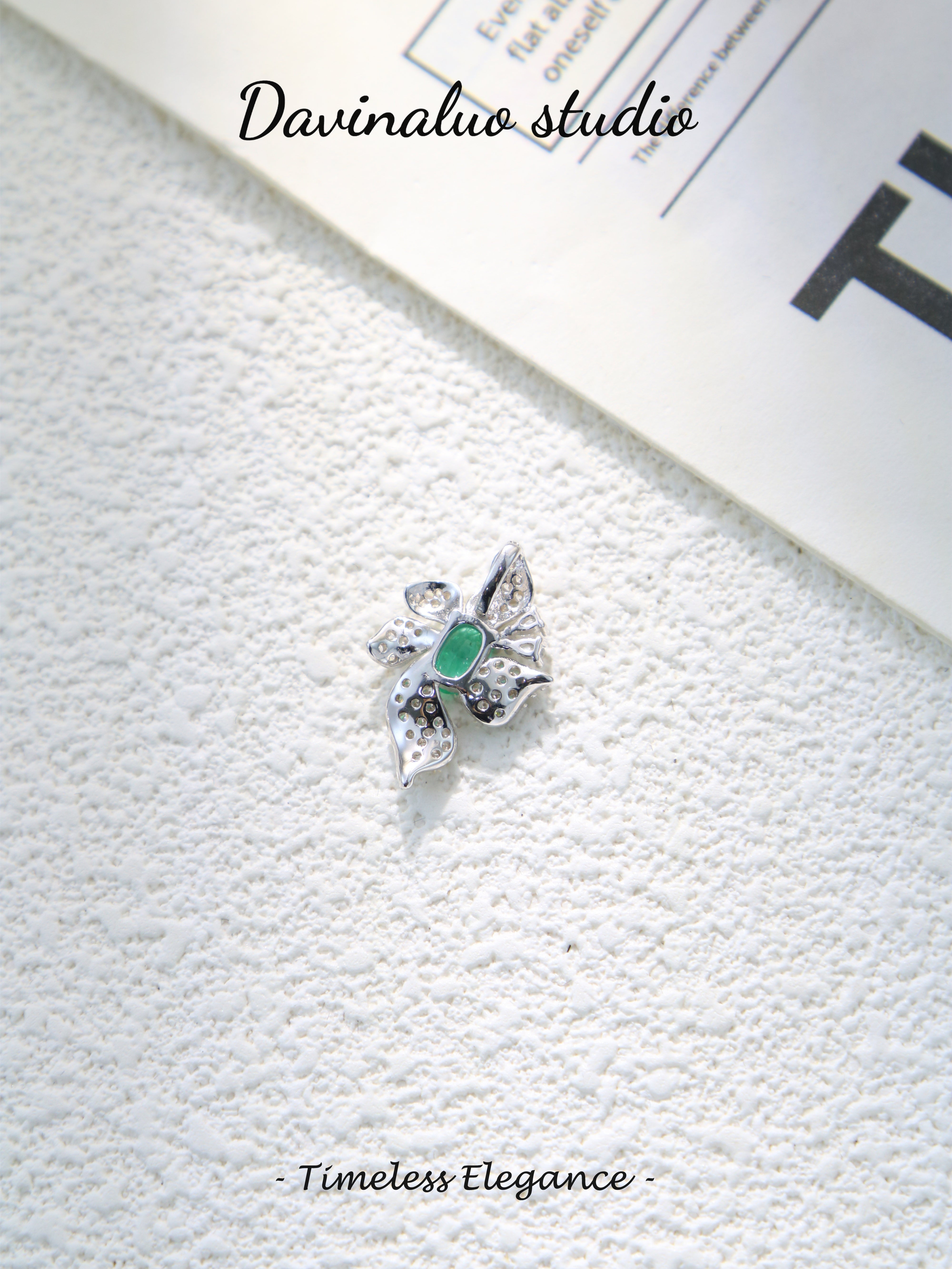 S925 Silver Simple Oval Cut Emerald Pendant