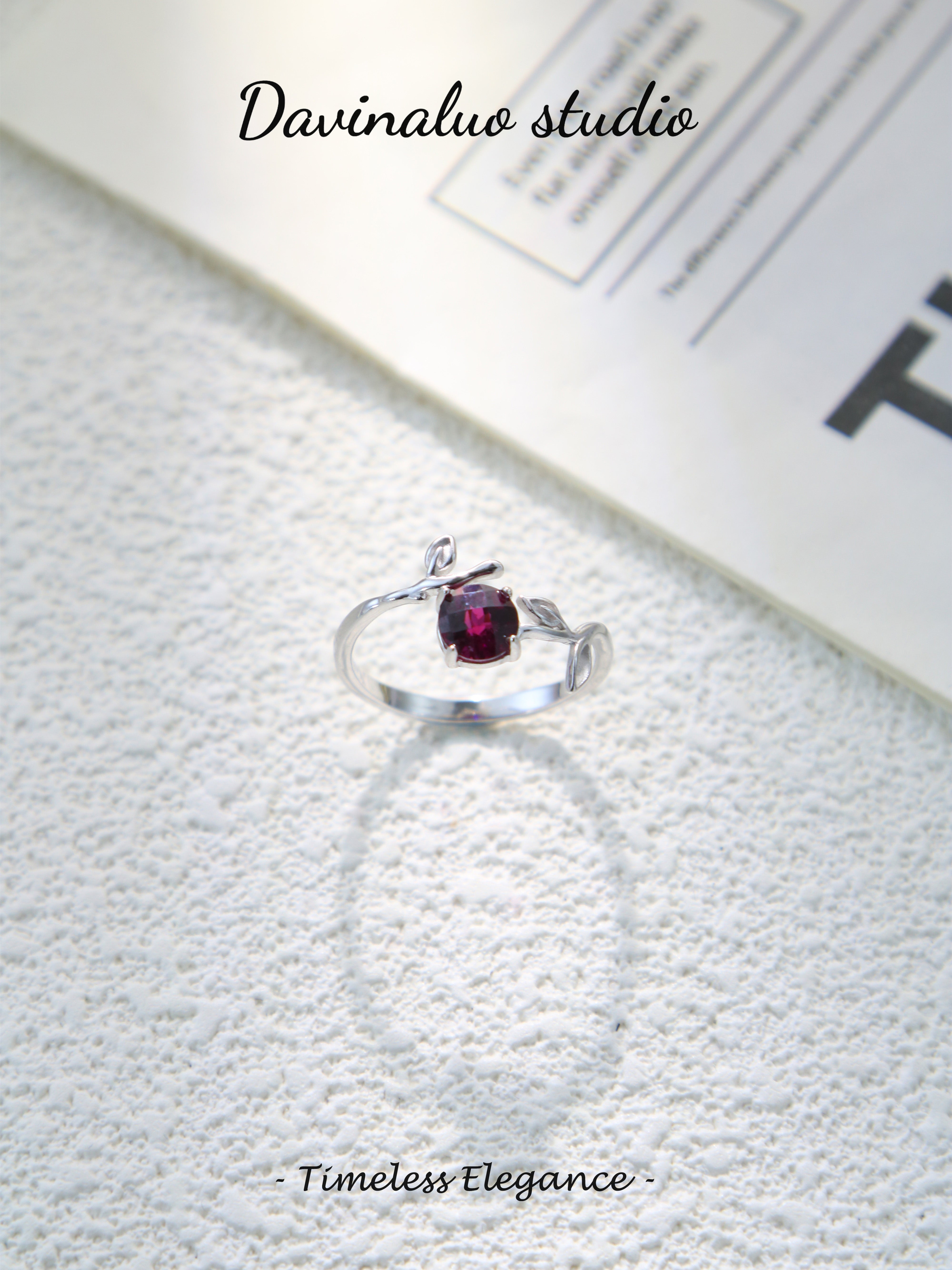 S925 Silver Lovely Round Cut Garnet Ring