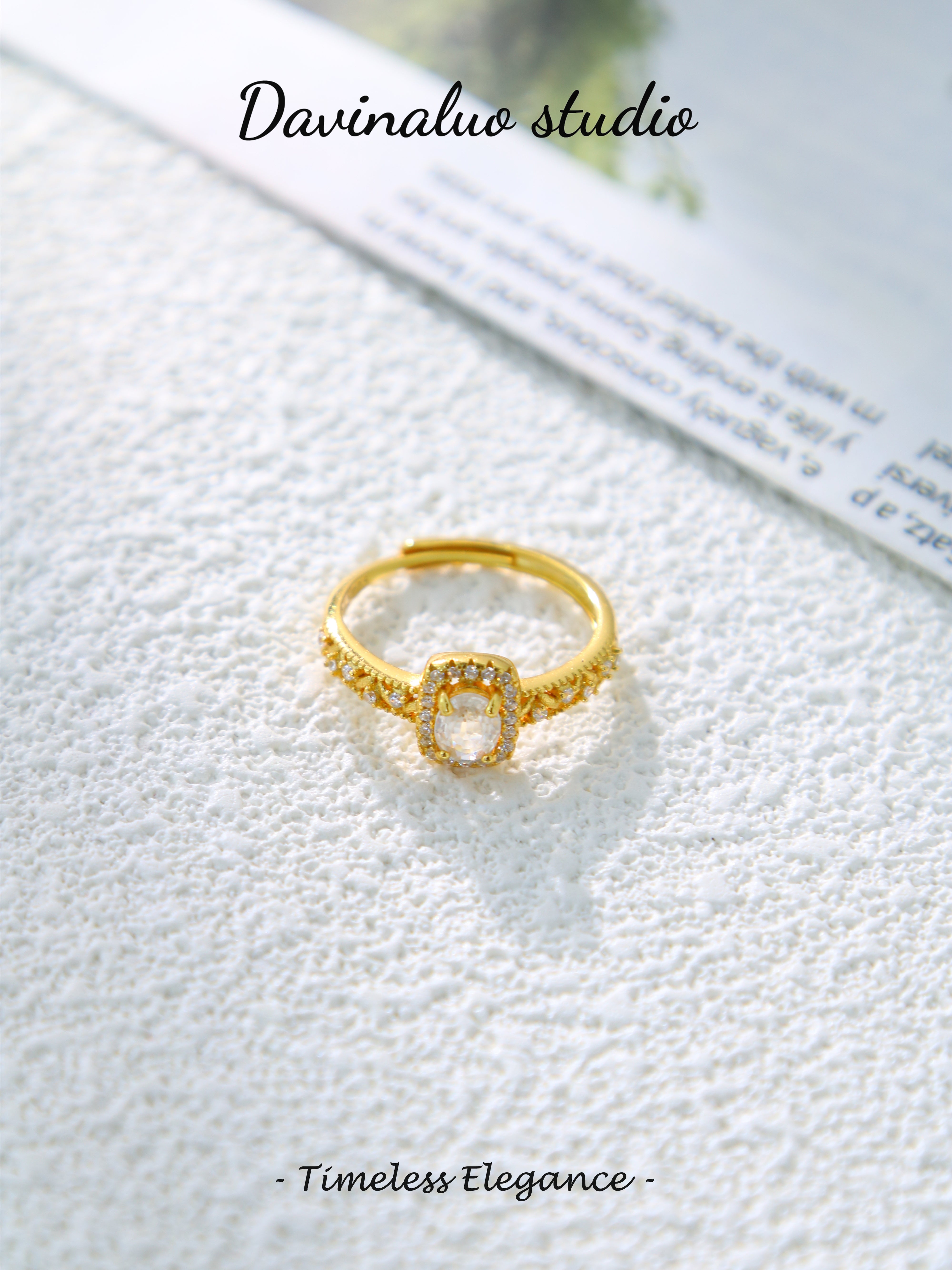 S925 Gold Simple Oval Cut Moonstone Ring D0514016G