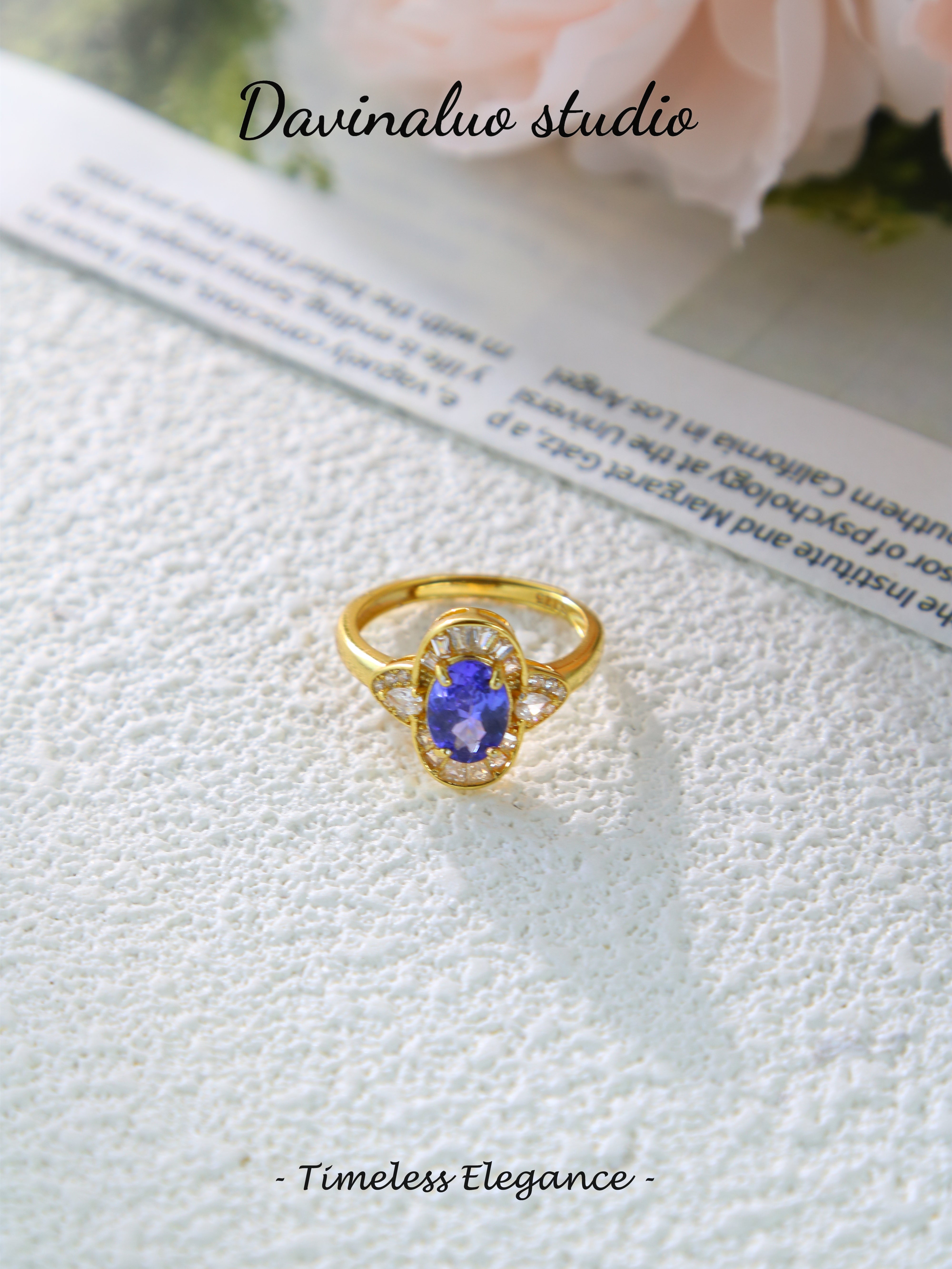 S925 Gold Classic Oval Cut Tanzanite Ring D0721023