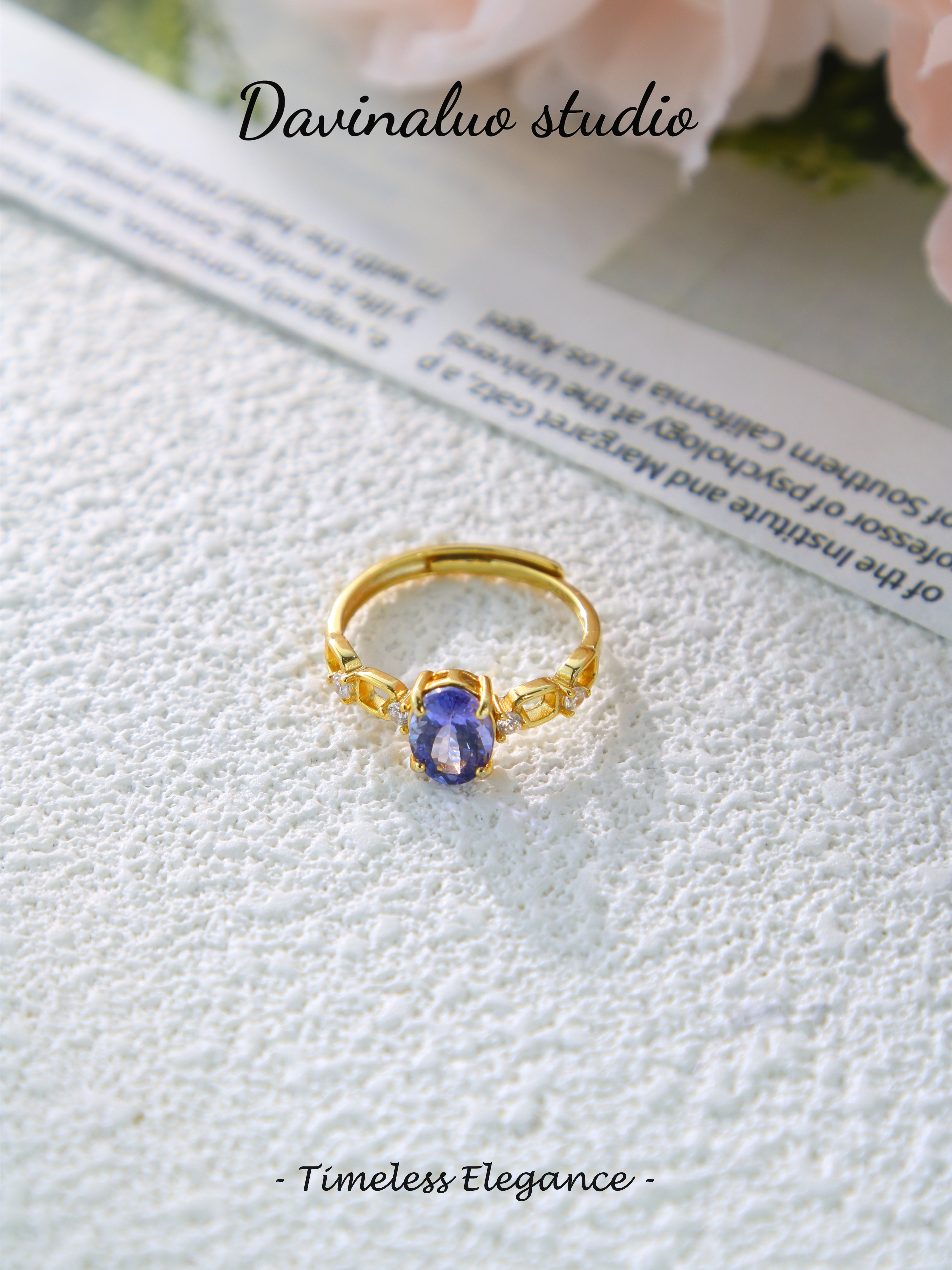 S925 Gold Classic Oval Cut Tanzanite Ring D0721027
